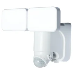 Globe Electric Globe Double Solar LED Motion Activated Security Light - Power Reserve - 1000 Lumens - 180° - White